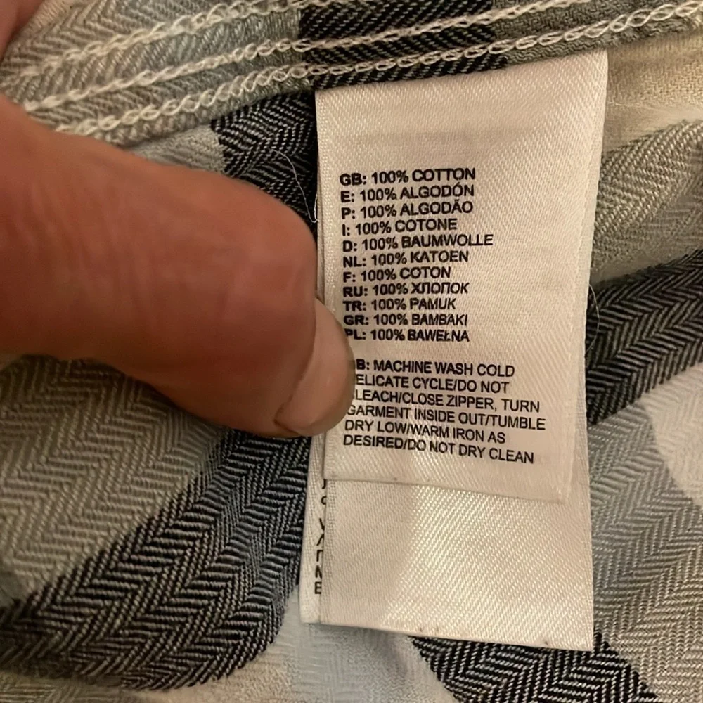 EUC The North Face blue plaid cotton shirt